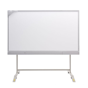 Quadro branco interativo com suporte para ensino de multimídia